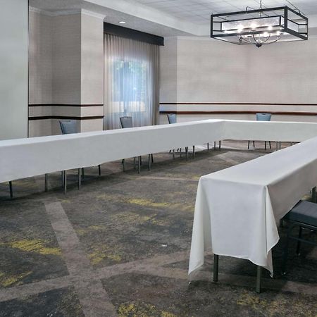 Embassy Suites Dallas - Park Central Area Esterno foto