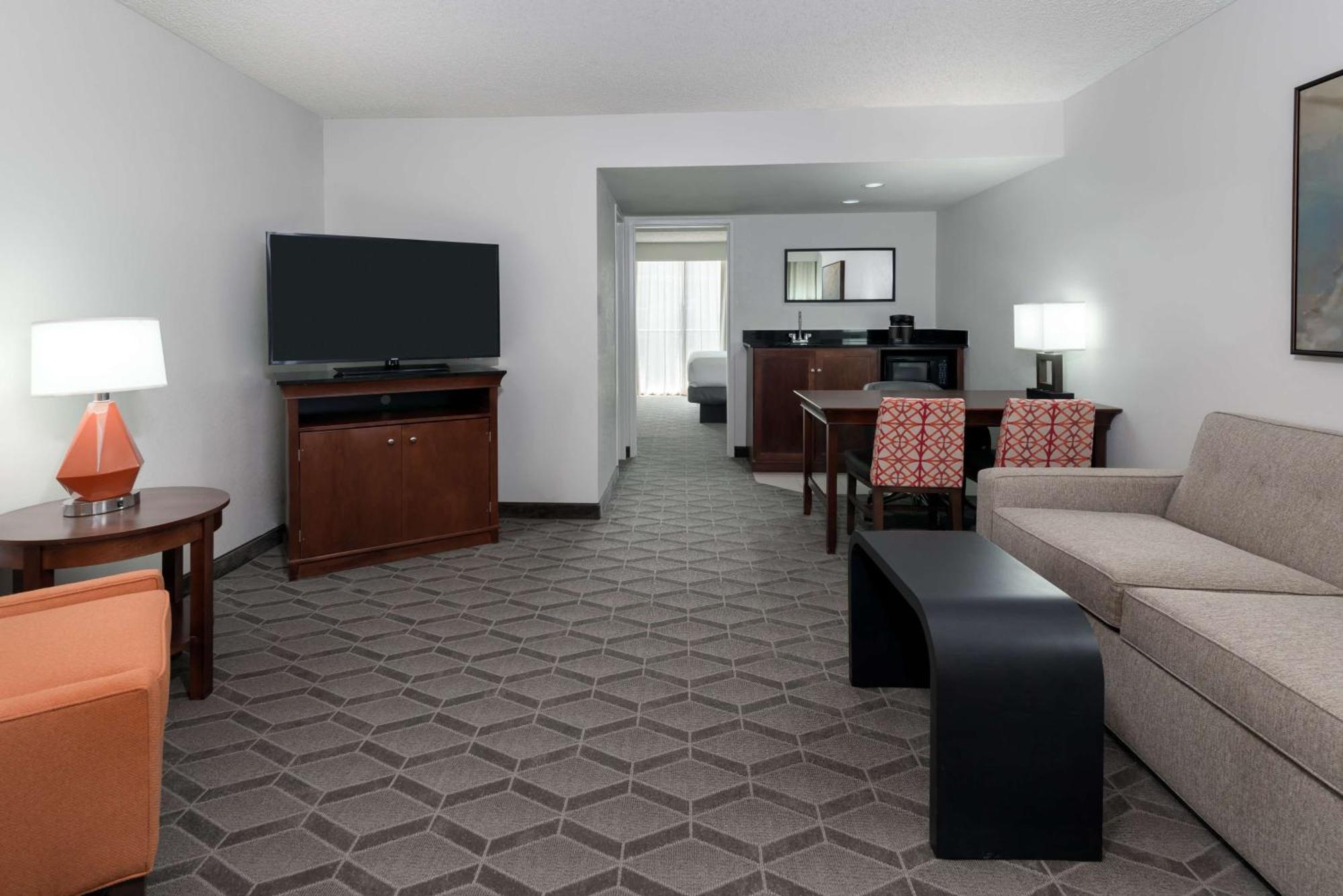 Embassy Suites Dallas - Park Central Area Esterno foto