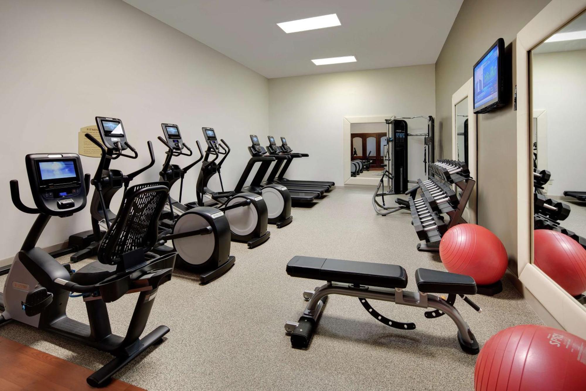 Embassy Suites Dallas - Park Central Area Esterno foto