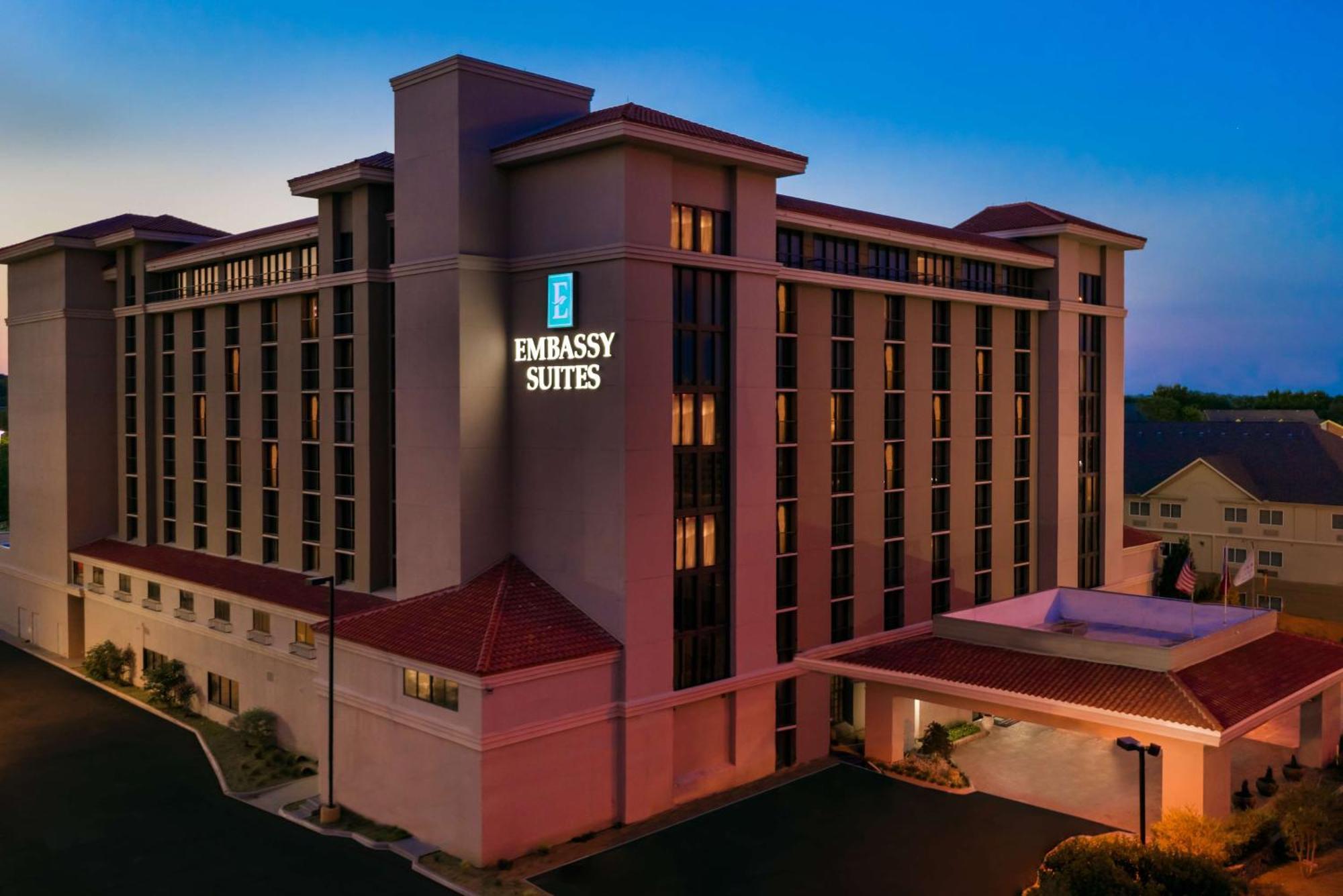 Embassy Suites Dallas - Park Central Area Esterno foto