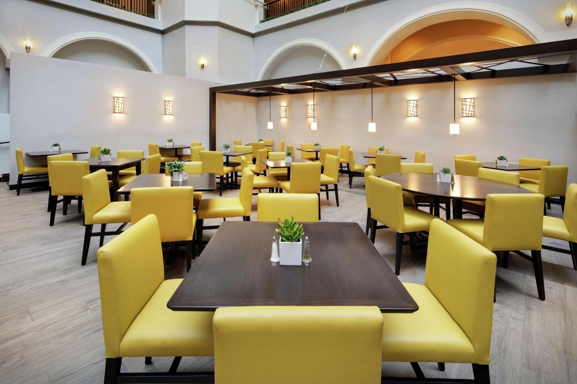 Embassy Suites Dallas - Park Central Area Esterno foto