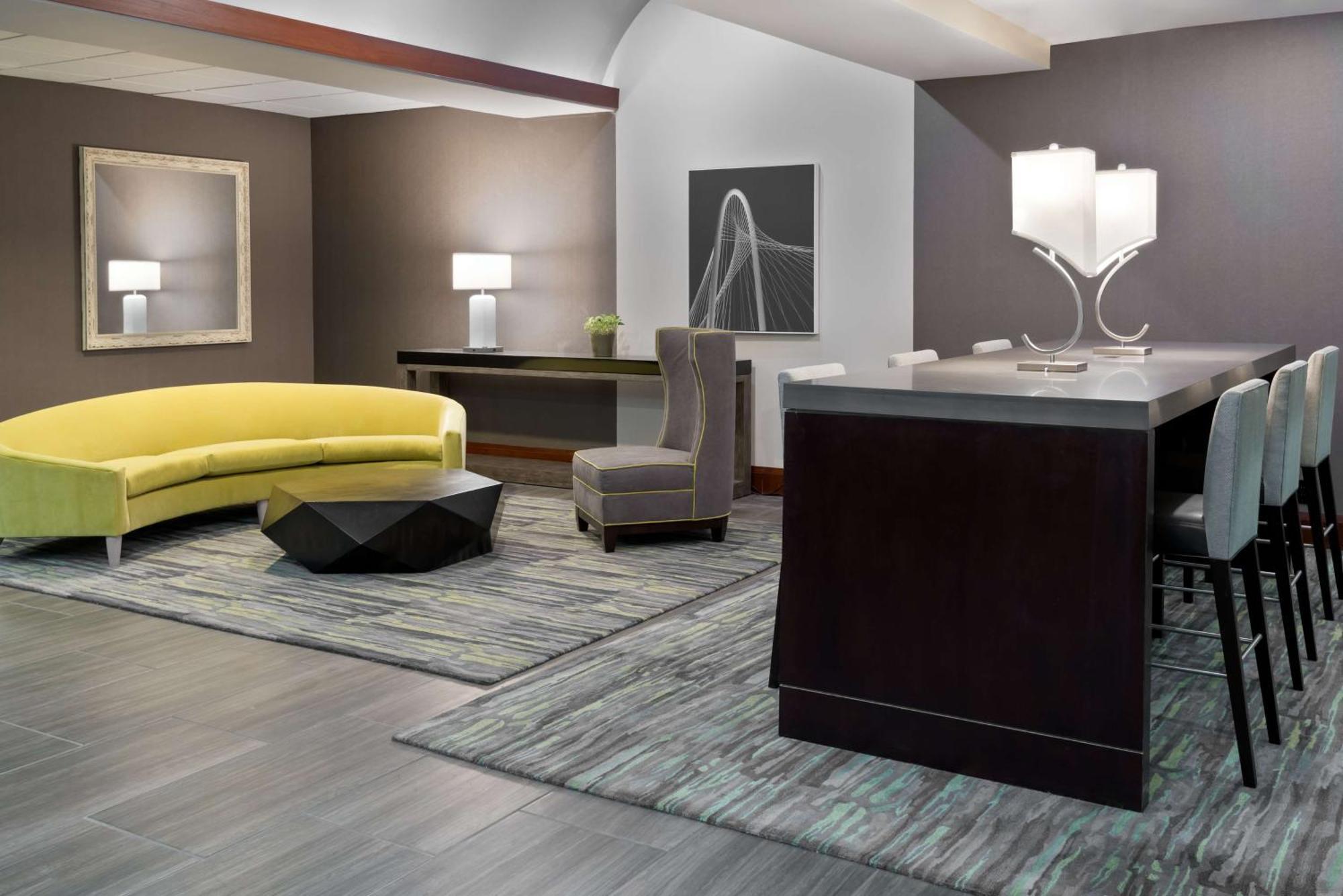 Embassy Suites Dallas - Park Central Area Esterno foto