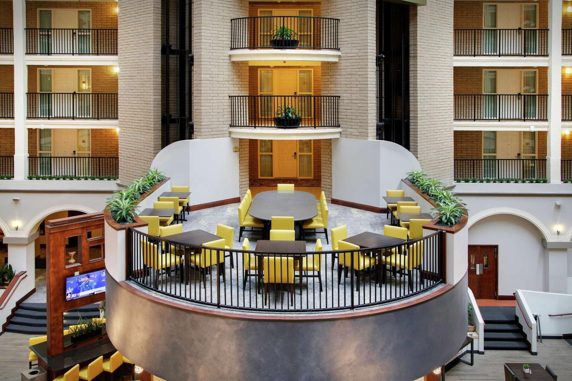 Embassy Suites Dallas - Park Central Area Esterno foto