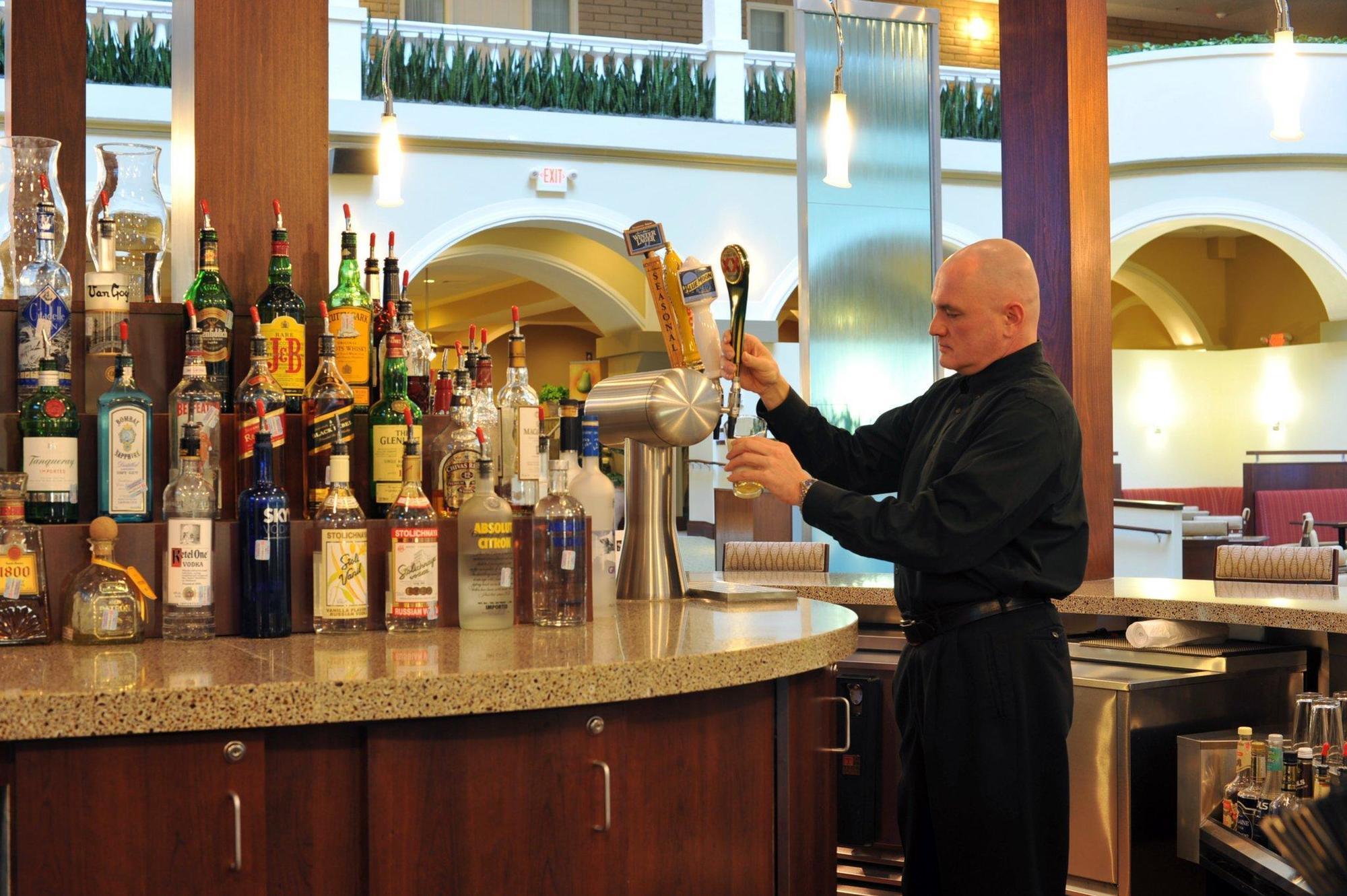 Embassy Suites Dallas - Park Central Area Ristorante foto