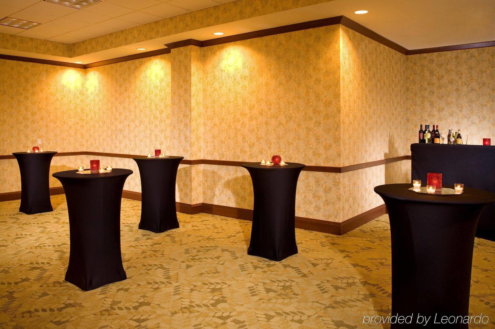 Embassy Suites Dallas - Park Central Area Esterno foto