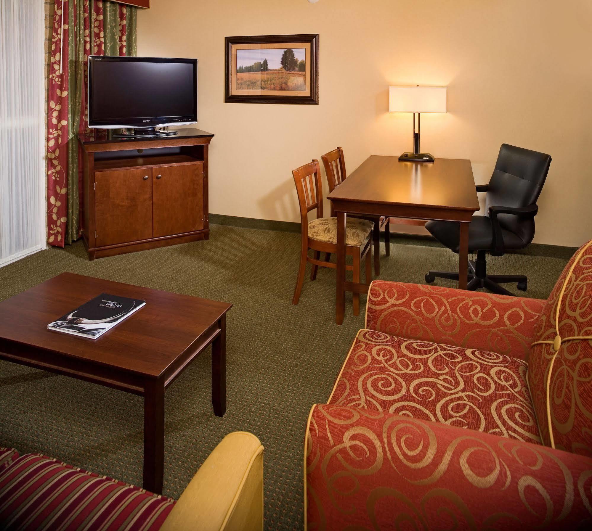 Embassy Suites Dallas - Park Central Area Esterno foto
